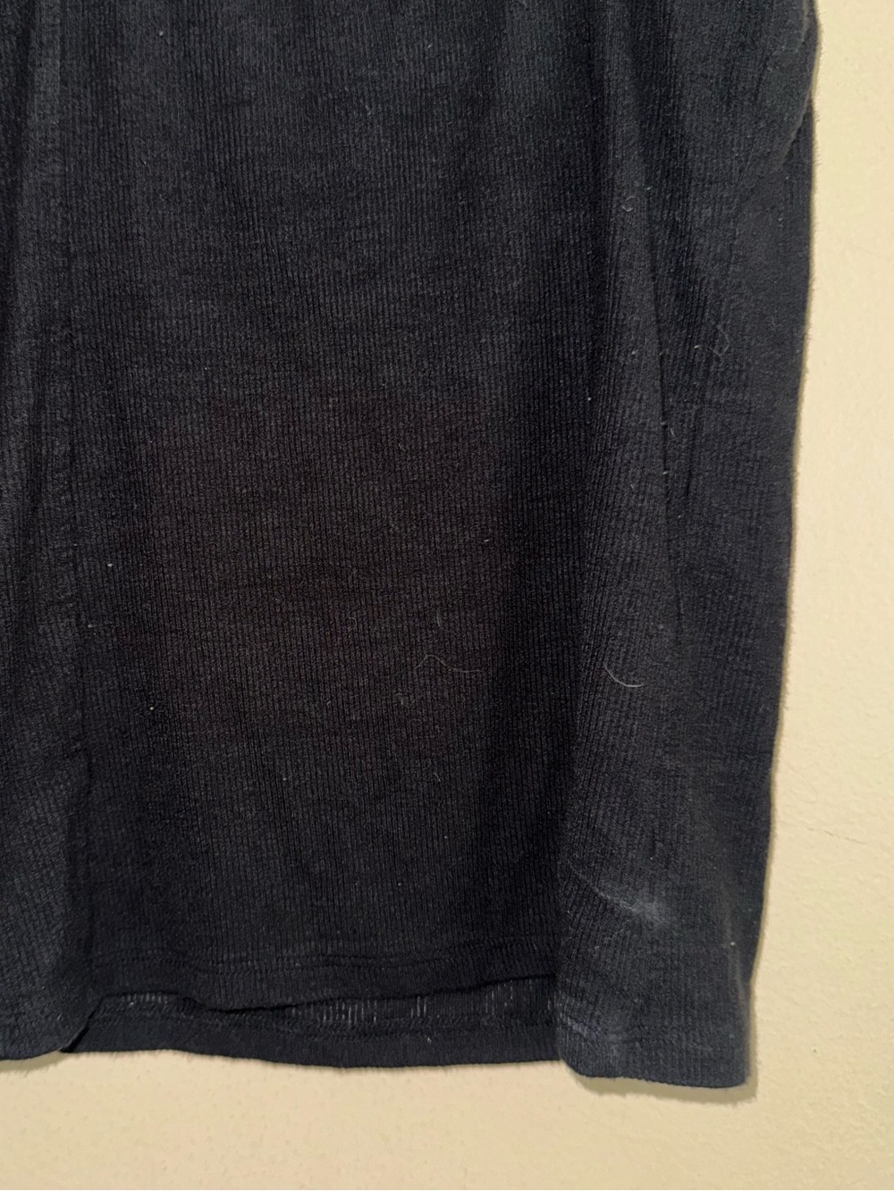 Black Slim Ribbed Tank Top with Contrast Trim - Women - Picture 8 of 11